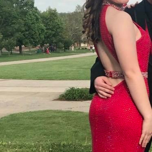 Red sparkly Panoply prom Dress Fits like a 4